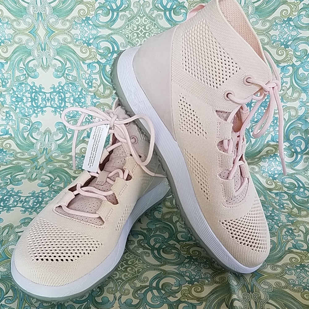 Under Armour RLT knit fat tire faded pink size 8.5